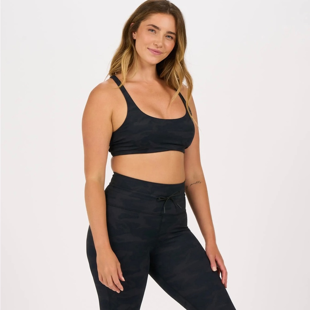 Vuori black camo sports bra